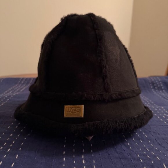 Ugg Black Shearling & Sheepskin Hat